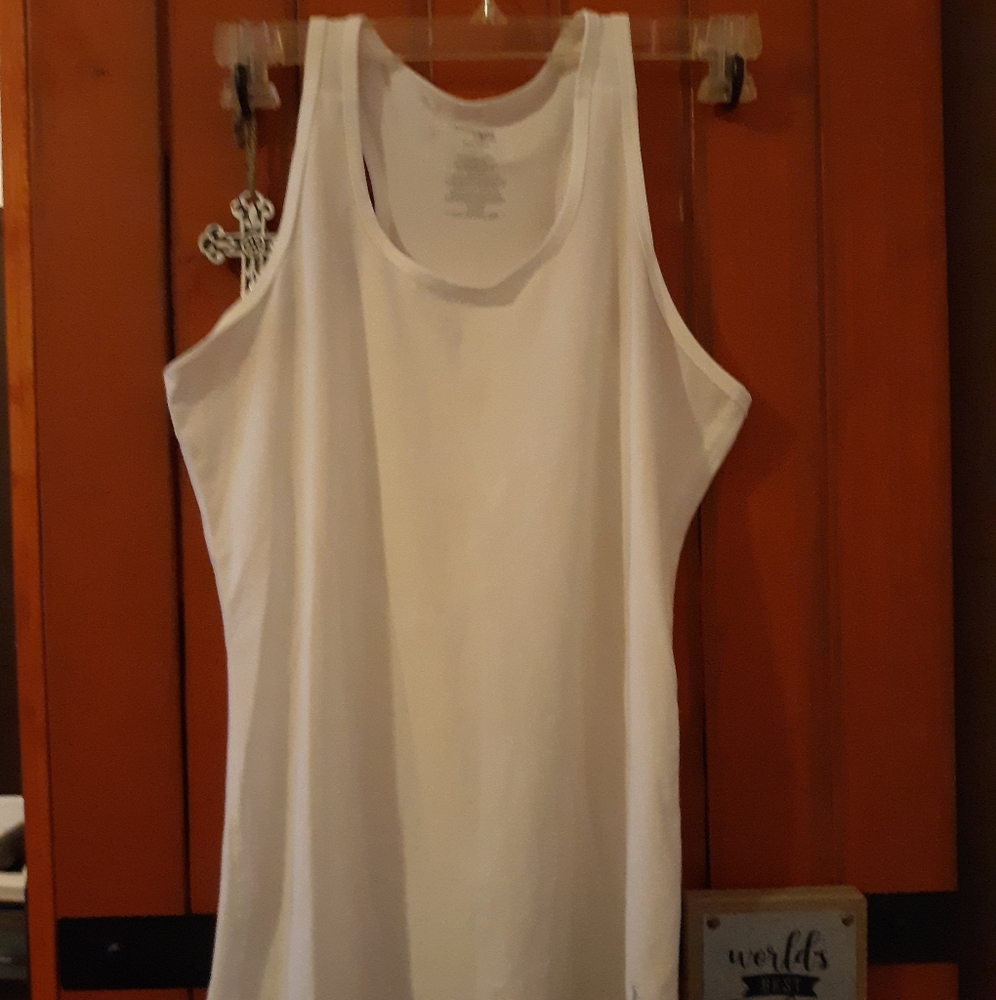Semi-fitted active wear